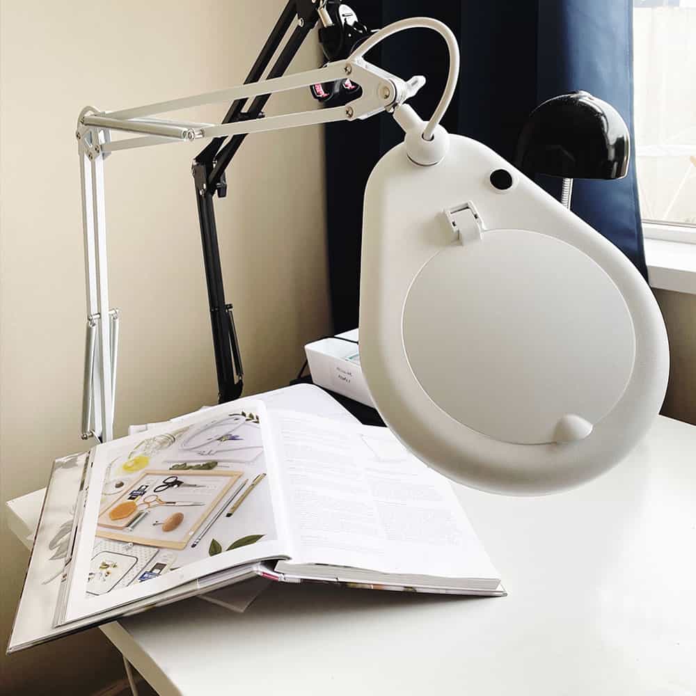 The 5 Best Magnifying Lamps - [Updated for 2022]